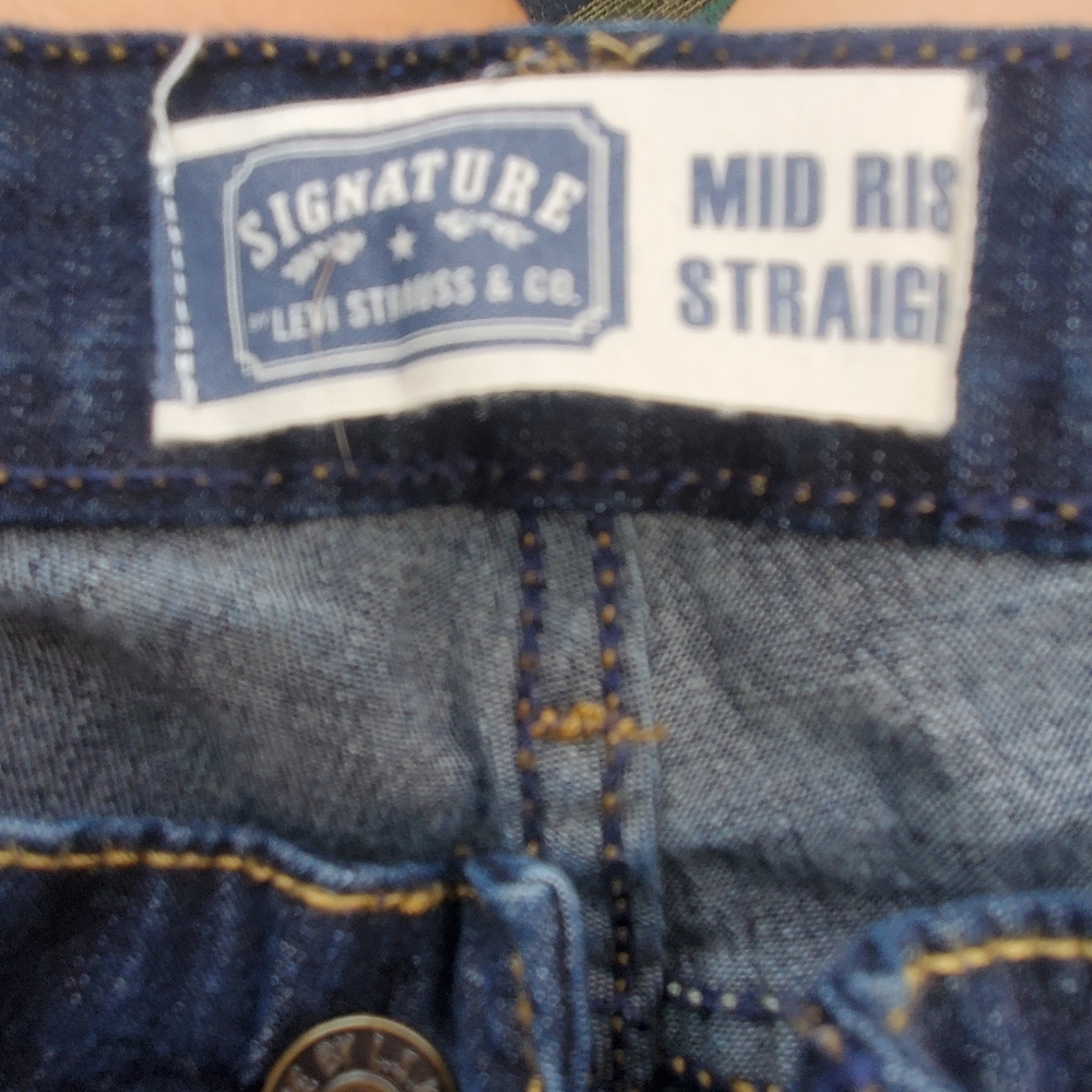 Levi's Signature Mid Rise Straight Women's Size 14 EUC - Picture 8 of 10